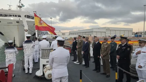 Imagen de la noticia: El buque Malaspina de la Armada abre sus puertas en el Puerto de Algeciras