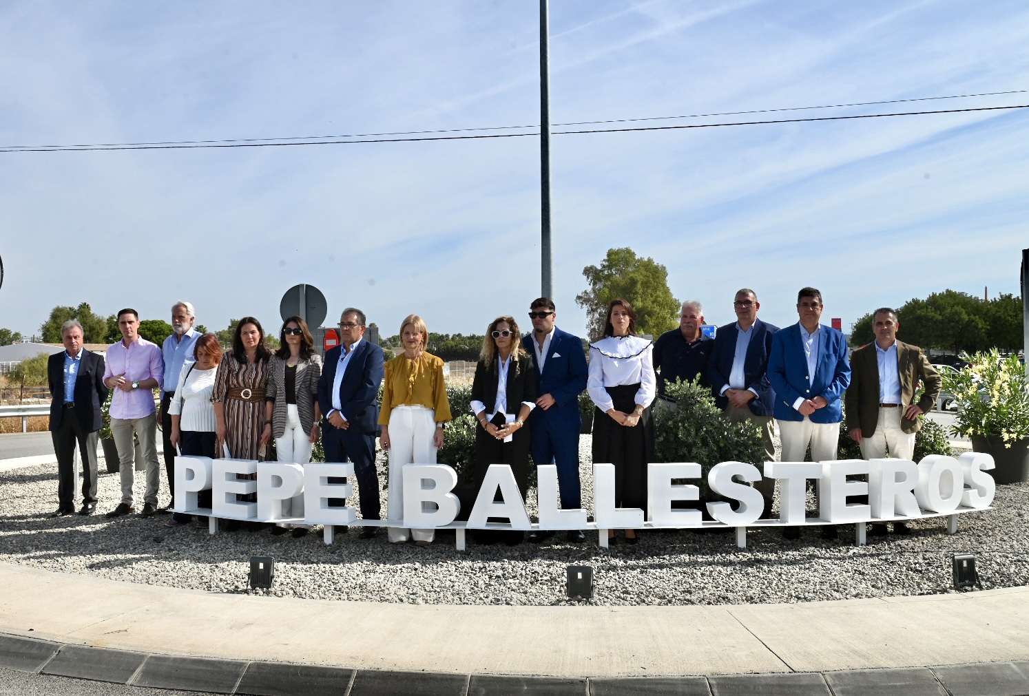 Imagen de la noticia: Jerez dedica una rotonda a Pepe Ballesteros, hostelero de Venta Esteban