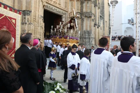 Image for the story: Arcos celebrates its first Procesión Magna with eleven floats and ten brotherhoods