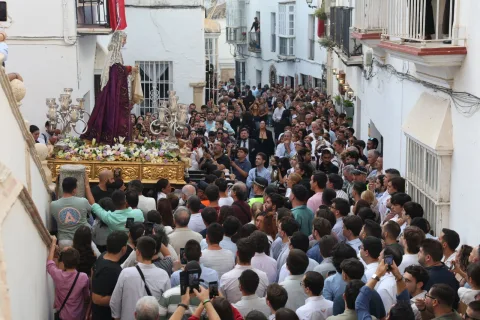 Image for the story: Arcos celebrates its first Procesión Magna with eleven floats and ten brotherhoods