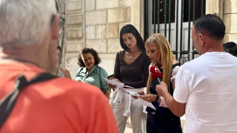 Imagen de la noticia: AFEMEN reúne en la calle Ancha de Algeciras una mesa informativa por la Salud Mental