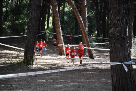 Imagen de la noticia: Ángel Maya y Almudena Hernández ganan el III Desafío Pinar Extremo en San Roque