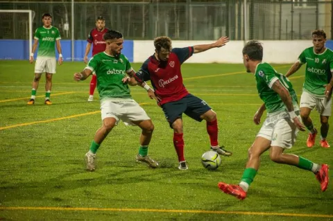 Imagen de la noticia: El Guadiaro empata ante el Rota y visita al Chiclana el lunes 12