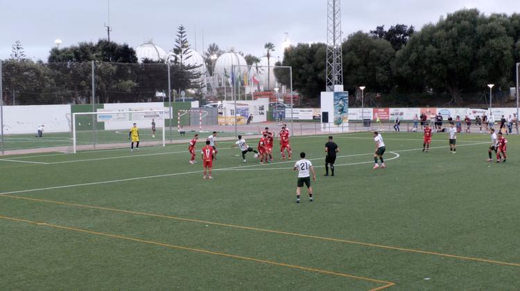 Imagen de la noticia: El Taraguilla pierde en casa ante el Algaida (2-3) y jugará el lunes en Cádiz