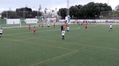 Imagen de la noticia: El Taraguilla pierde en casa ante el Algaida (2-3) y jugará el lunes en Cádiz