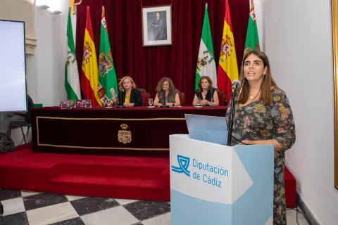 Imagen de la noticia: Cinco asociaciones de mujeres del medio rural de Cádiz reciben un premio de la Diputación