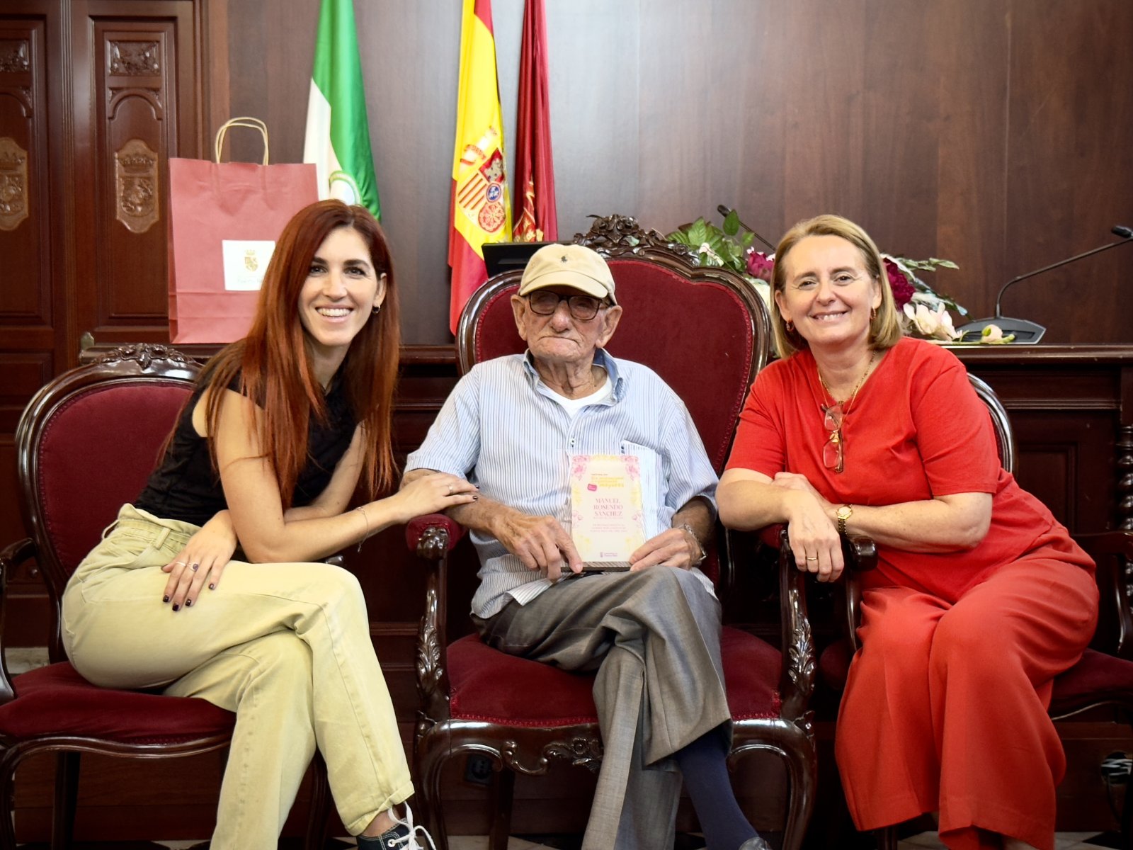 Imagen de la noticia: Puerto Real homenajea a María Sierra y Manuel Rosendo, sus vecinos más longevos