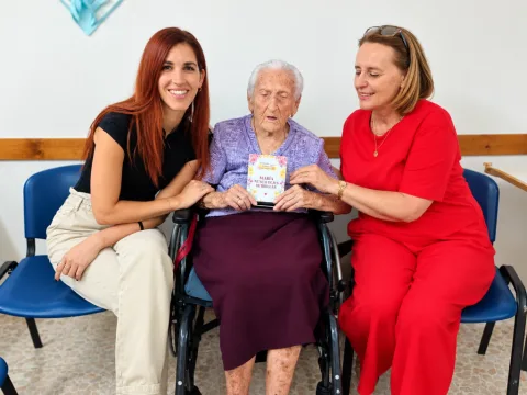 Imagen de la noticia: Puerto Real homenajea a María Sierra y Manuel Rosendo, sus vecinos más longevos