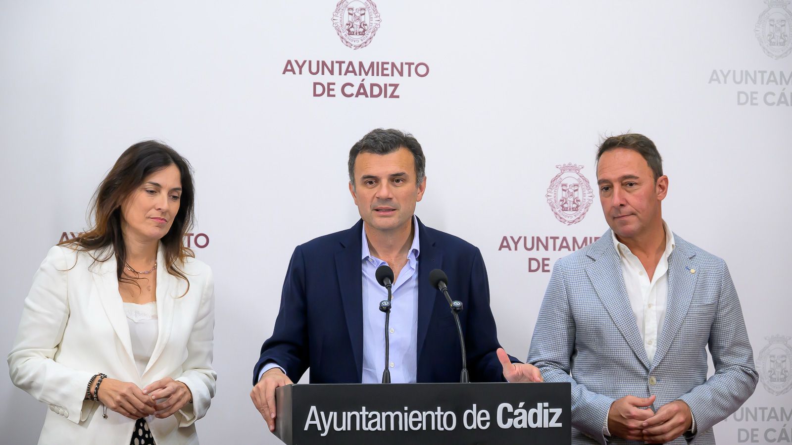 Imagen de la noticia: Nuevo plan de rehabilitación de viviendas municipales de Cádiz con ayudas de hasta 10.000 euros