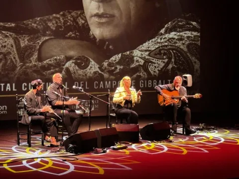 Imagen de la noticia: Esperanza Fernández, Montse Cortés y Antonio Reyes llenan el Teatro Galiardo en la Bienal de San Roque