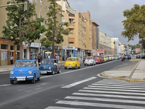 Image for the story: Seat 600s pose for the first time in a bullring, in El Puerto's