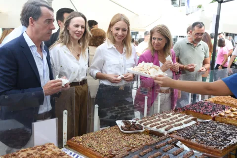 Imagen de la noticia: La miel de Prado del Rey protagoniza la feria Saborea el campo junto a una veintena de estands