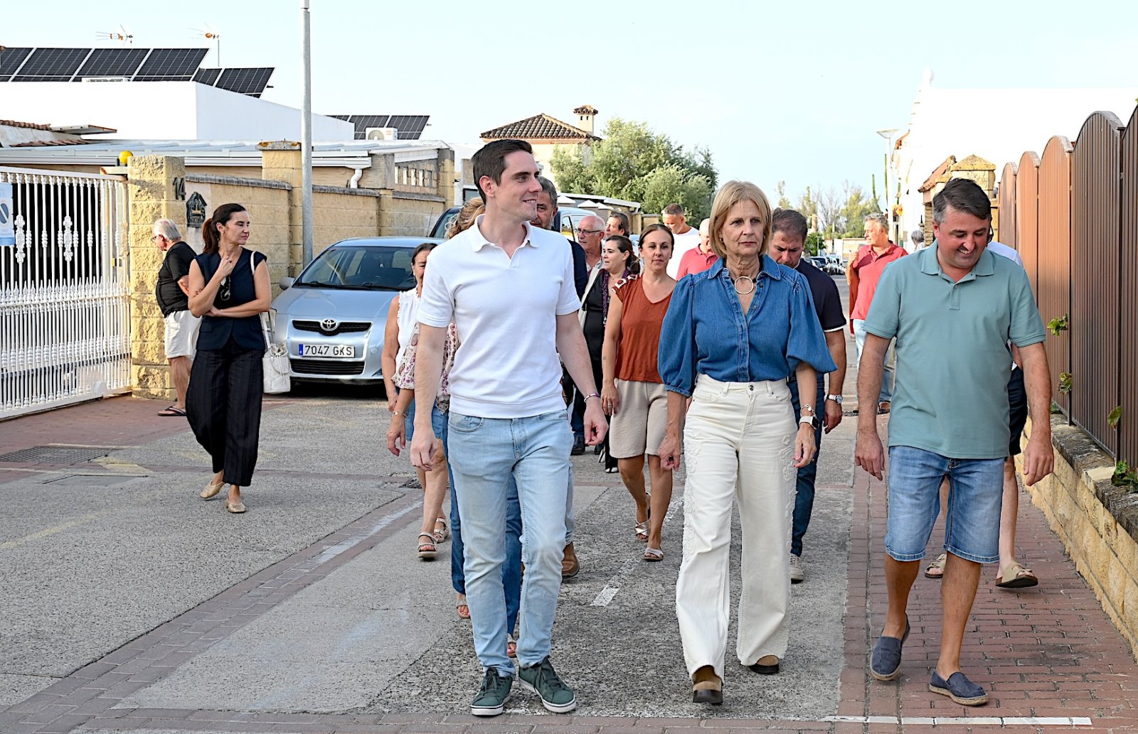 Imagen de la noticia: El Ayuntamiento de Jerez anuncia más actuaciones en El Pimiento tras visitar la barriada