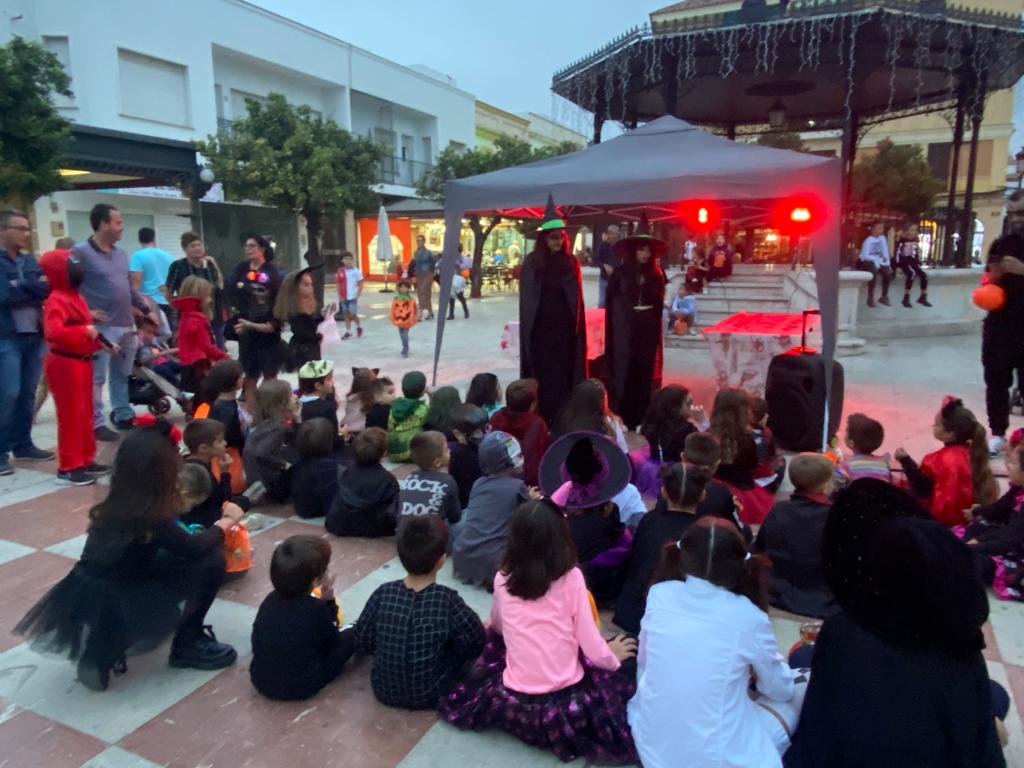 Imagen de la noticia: Los Barrios llena el fin de semana de Halloween con mercado de Tosantos, musical de Coco y pasajes del terror