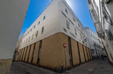 Imagen de la noticia: Procasa licita obras de mantenimiento en seis edificios de vivienda pública por 534.707 euros