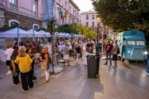 Imagen de la noticia: Una treintena de productores gaditanos llevan sus productos a Conil este sábado