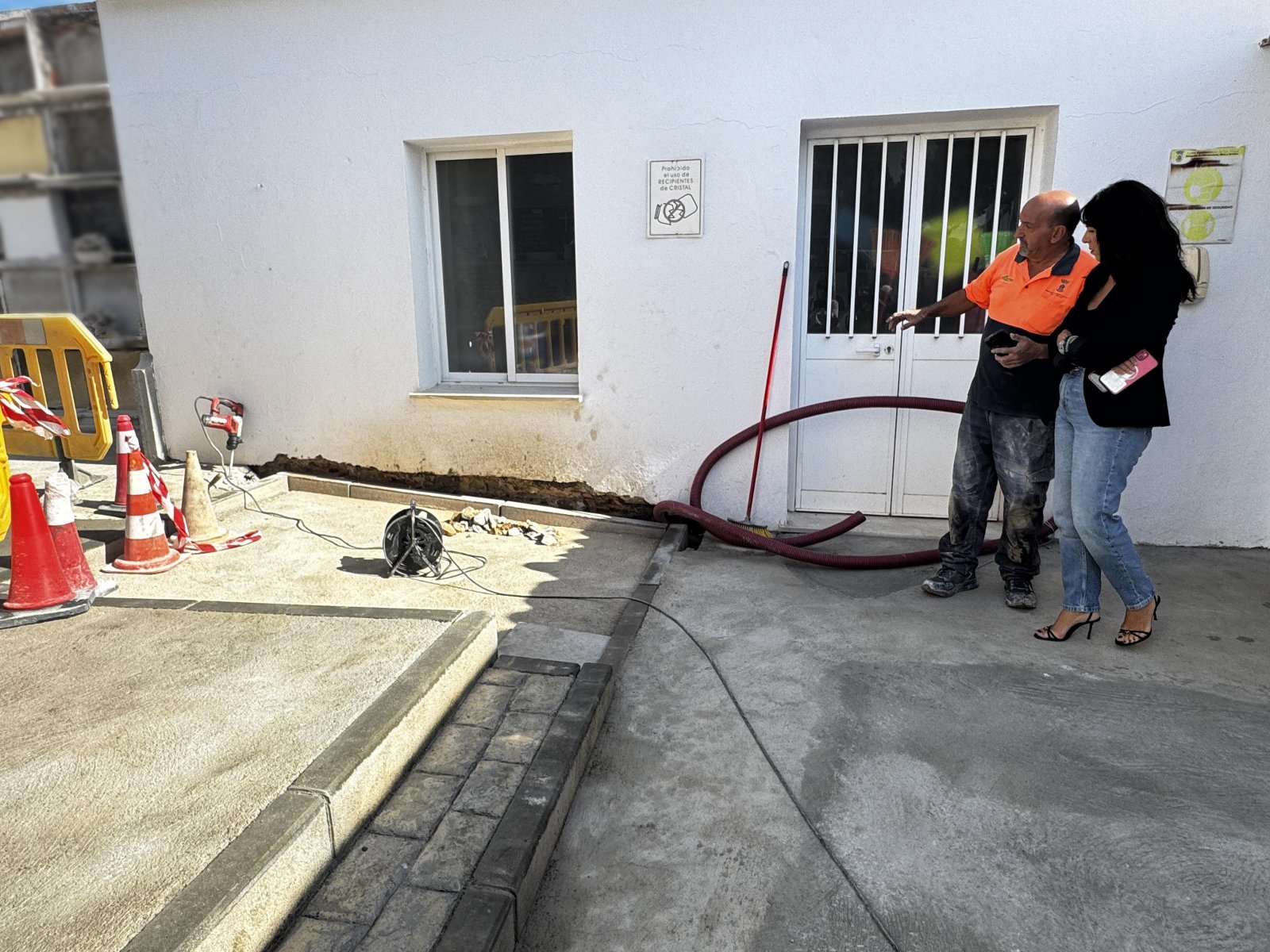 Imagen de la noticia: Los cuatro cementerios de San Roque abren sin cierre al mediodía del 26 de octubre al 2 de noviembre