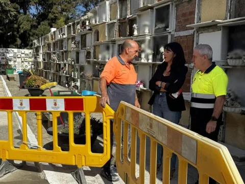 Imagen de la noticia: Los cuatro cementerios de San Roque abren sin cierre al mediodía del 26 de octubre al 2 de noviembre