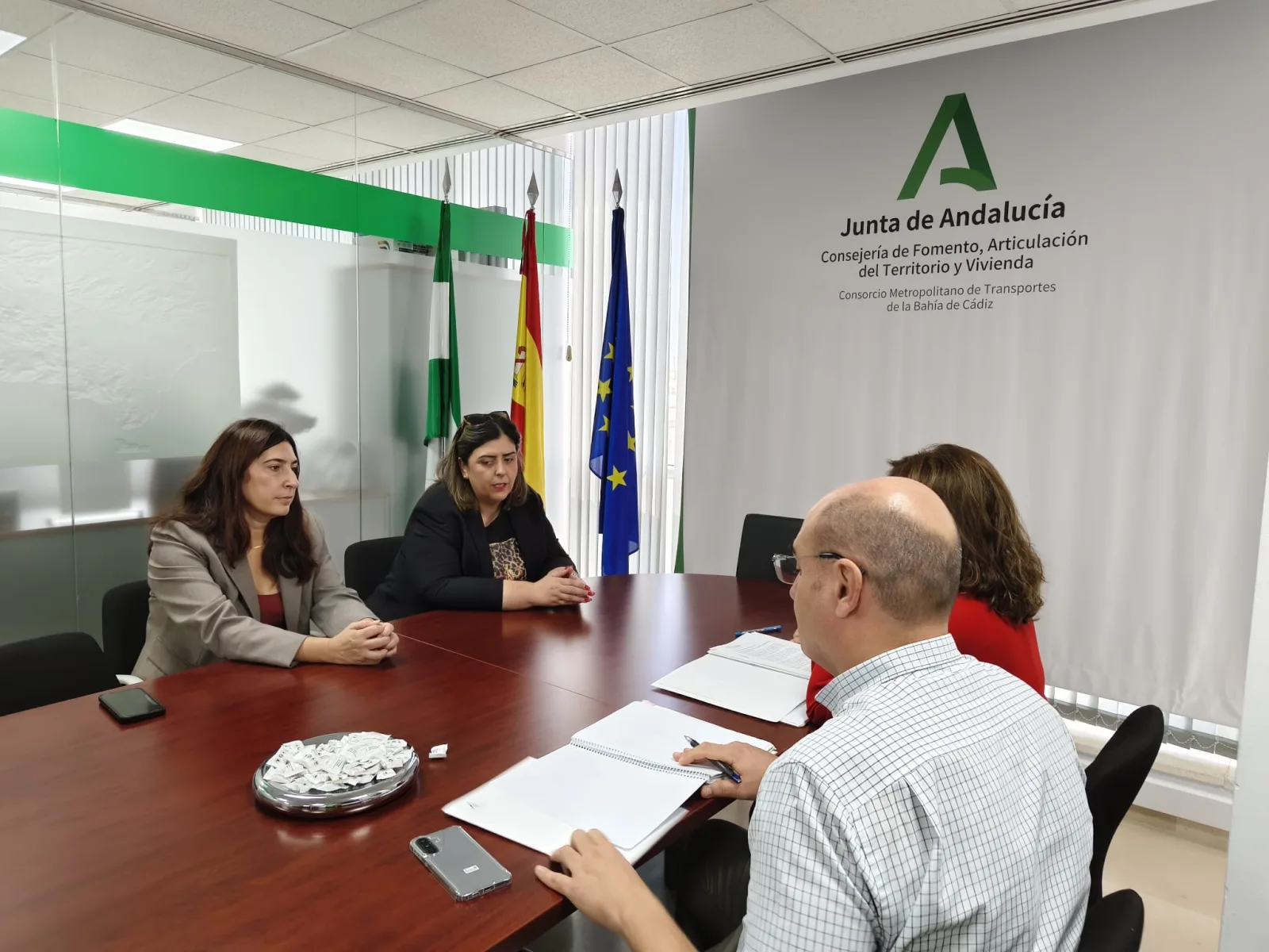 Imagen de la noticia: Conil pide al Consorcio de Transportes mejorar las conexiones con La Janda y la Bahía de Cádiz