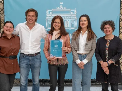 Imagen de la noticia: El IES Drago entrega una auditoría de accesibilidad de la Casa de Iberoamérica