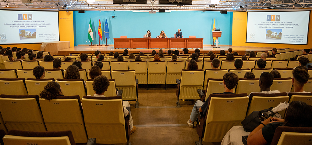 Imagen de la noticia: La UCA muestra al alumnado de Letras las salidas de la lingüística