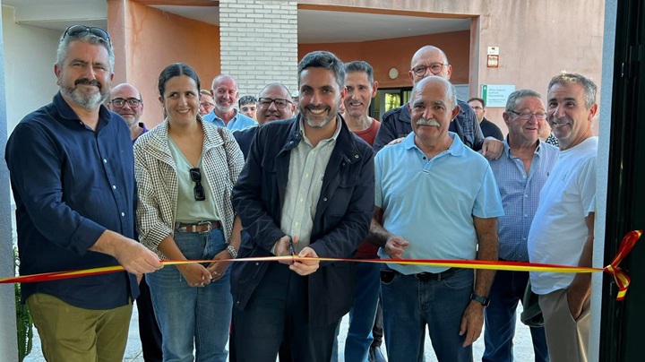Imagen de la noticia: 914 aves compiten en el I Concurso Ornitológico Unión La Janda