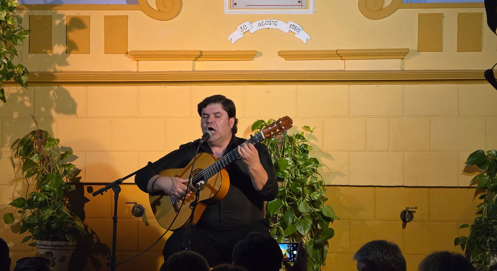 Imagen de la noticia: Josué Fonseca toca este sábado en El Puerto dentro del Cádiz Guitar Festival