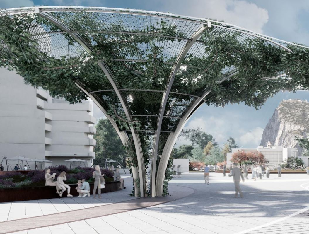 Gran pérgola de estructura metálica con vegetación en una plaza pavimentada, con personas sentadas y paseando, y una montaña al fondo.