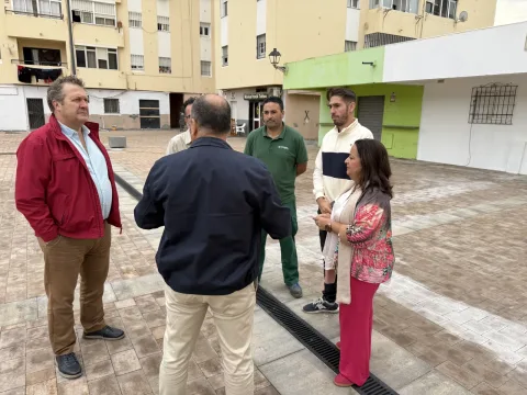 Imagen de la noticia: La Plaza de Miraflores afronta sus últimos trabajos de remodelación