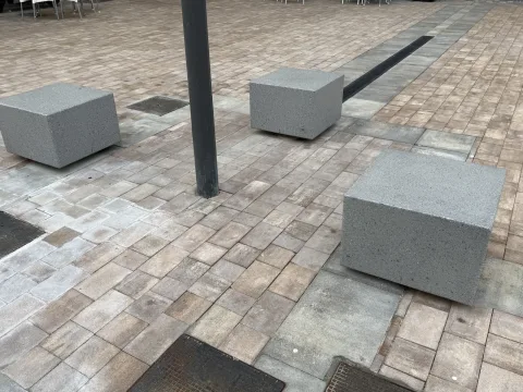 Imagen de la noticia: La Plaza de Miraflores afronta sus últimos trabajos de remodelación