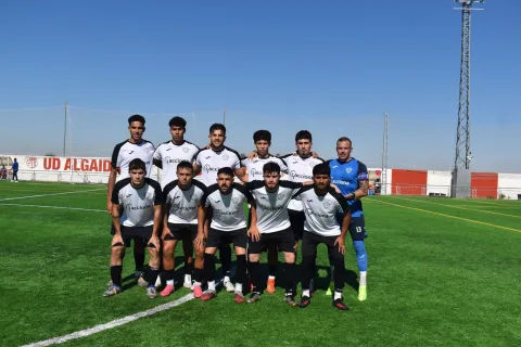 Imagen de la noticia: El Guadiaro pierde 2-0 en Sanlúcar y se queda con 11 puntos